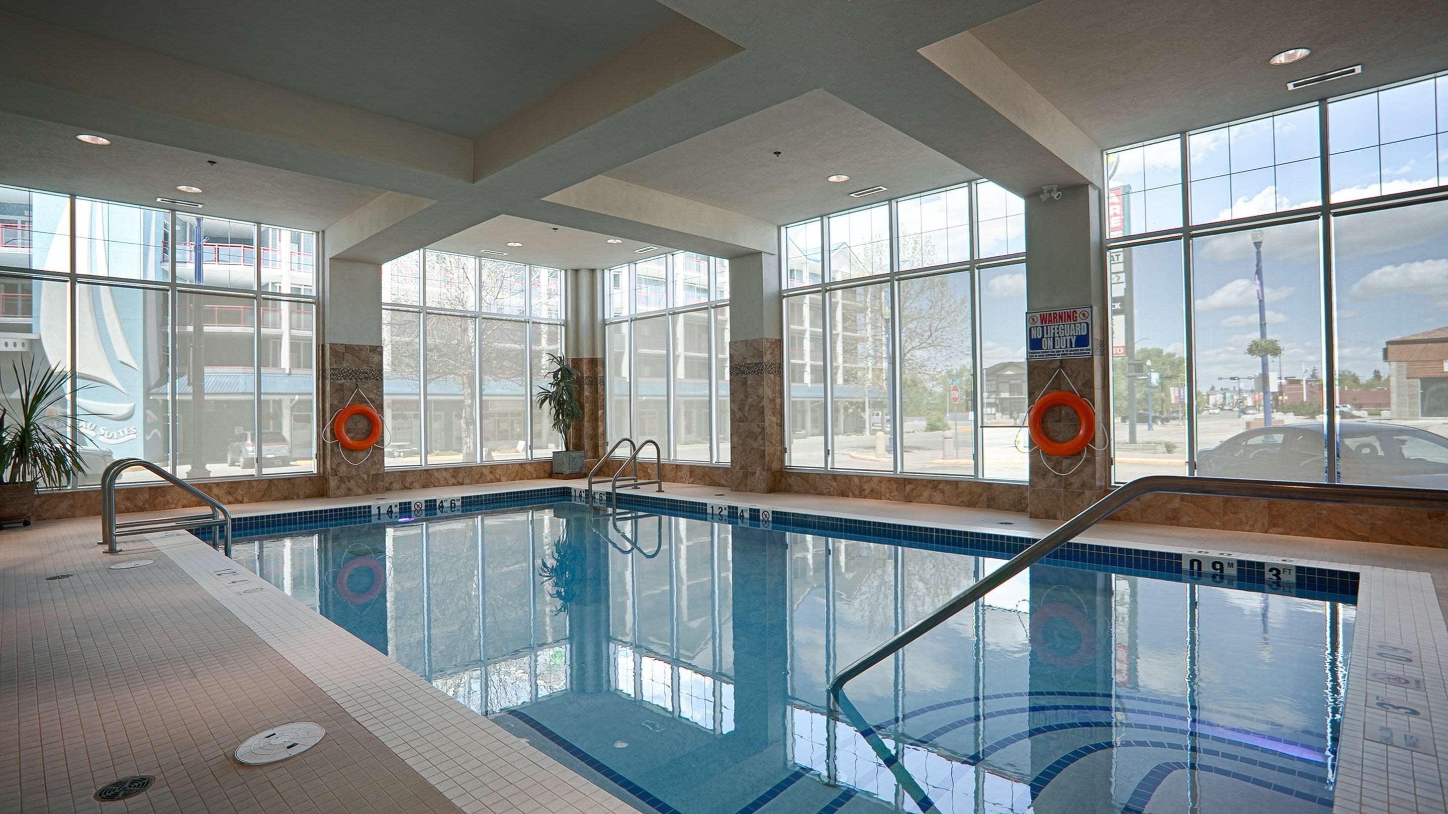 Western Chateau Sylvan Lake