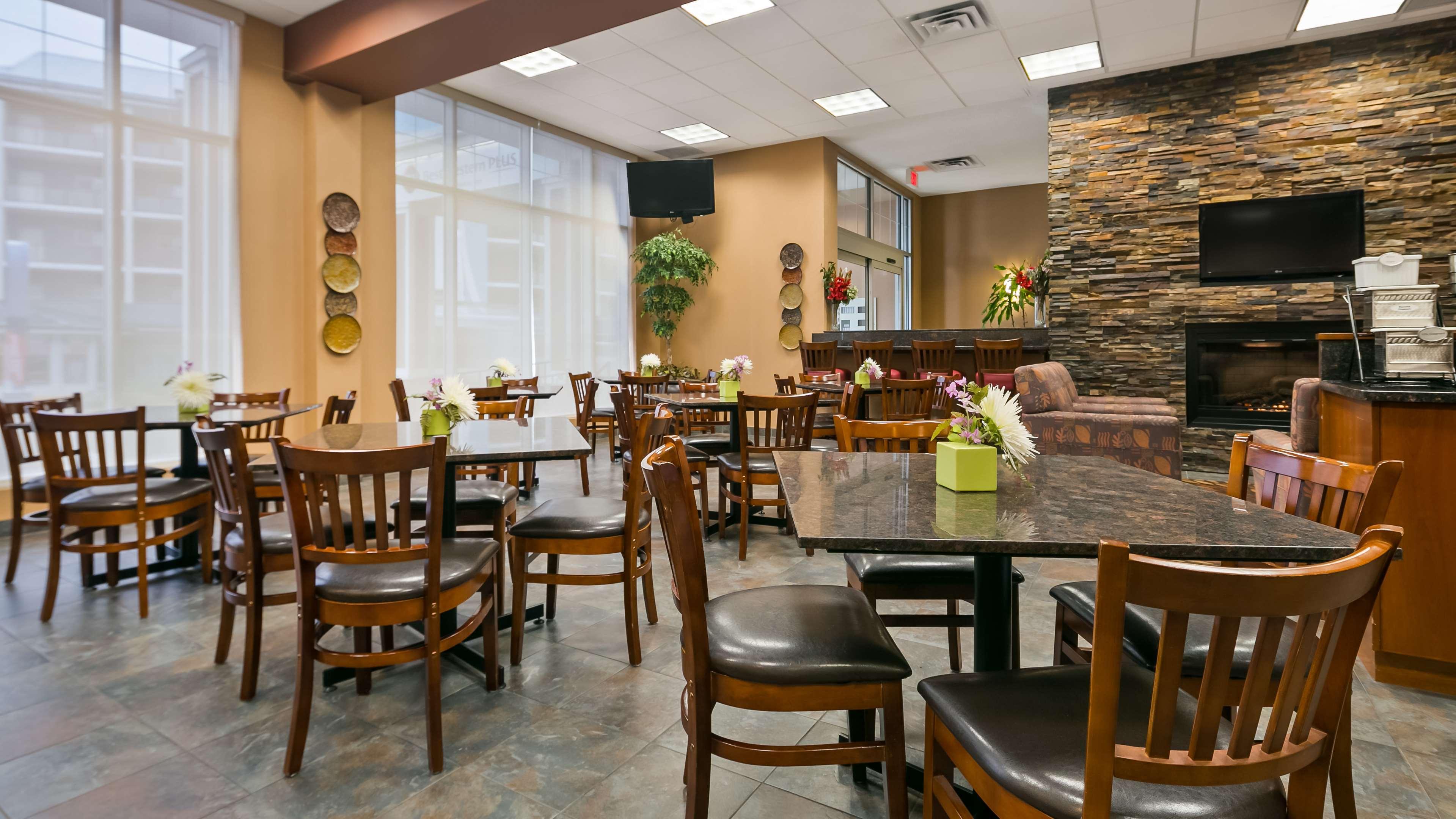 Western Chateau Hotel
