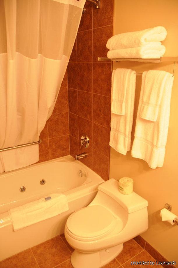 Hotel Western Chateau 3*